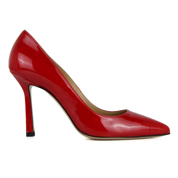 Décolleté in red patent leather