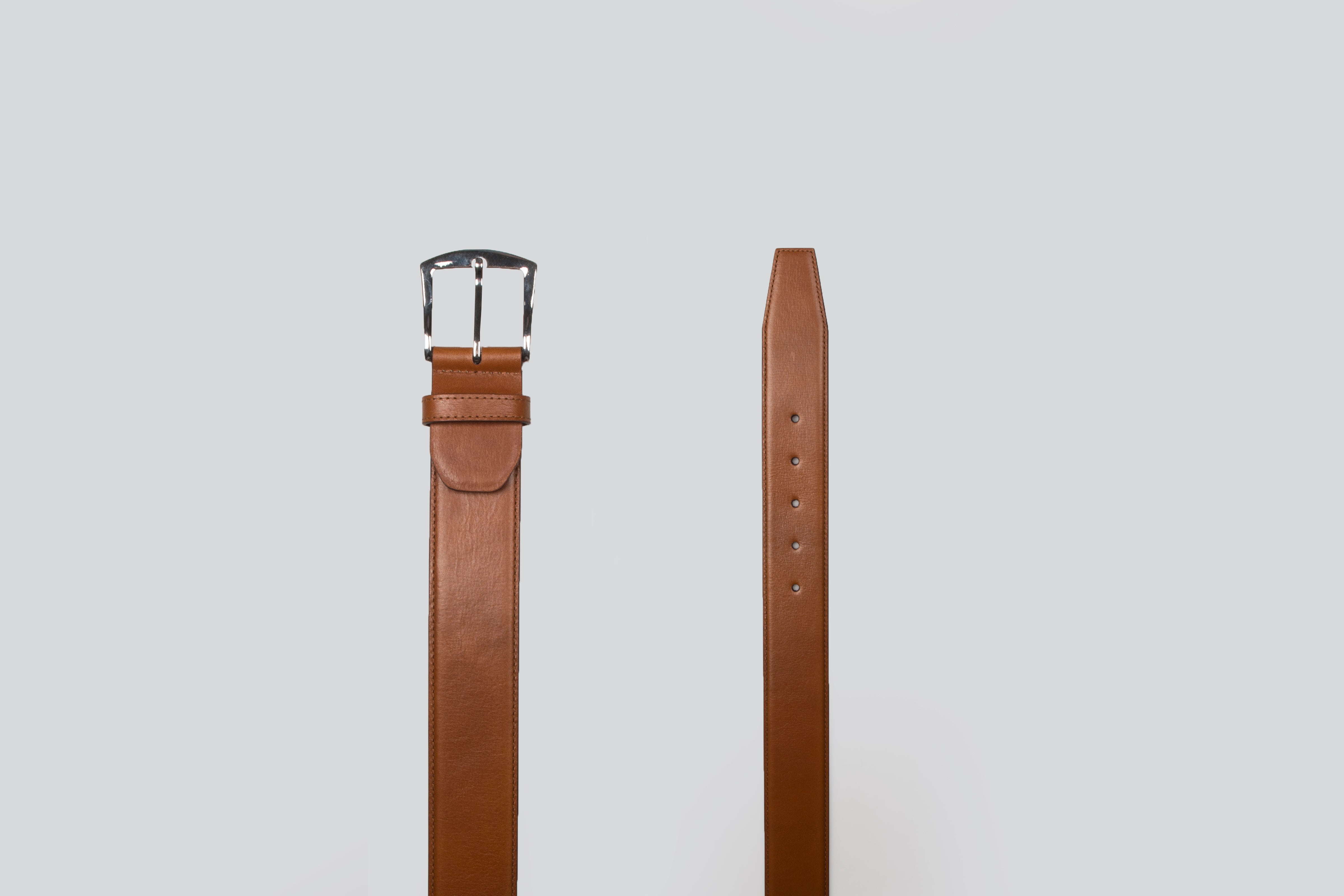 Adjustable belt in calf leather